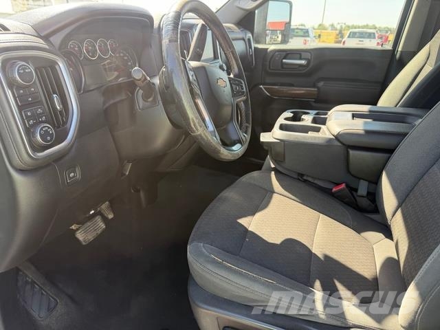 Chevrolet Silverado 2500HD Madelkaubikud