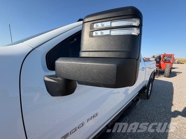 Chevrolet Silverado 2500HD Vieglais kravas automobilis/izkraušana no sāniem