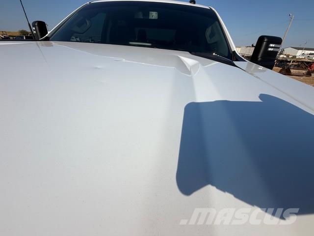 Chevrolet Silverado 2500HD Vieglais kravas automobilis/izkraušana no sāniem