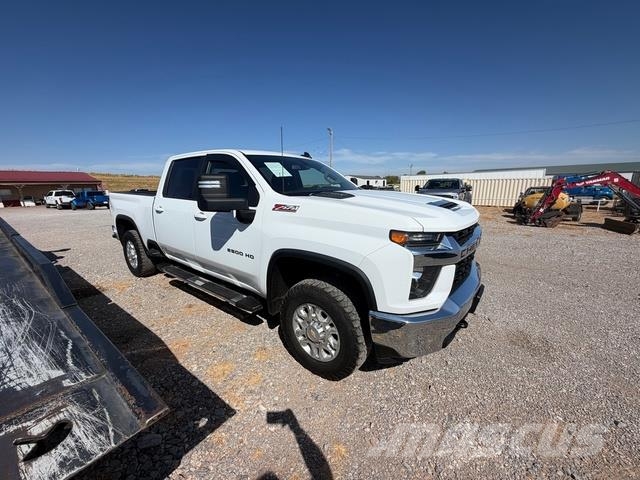 Chevrolet Silverado 2500HD Madelkaubikud