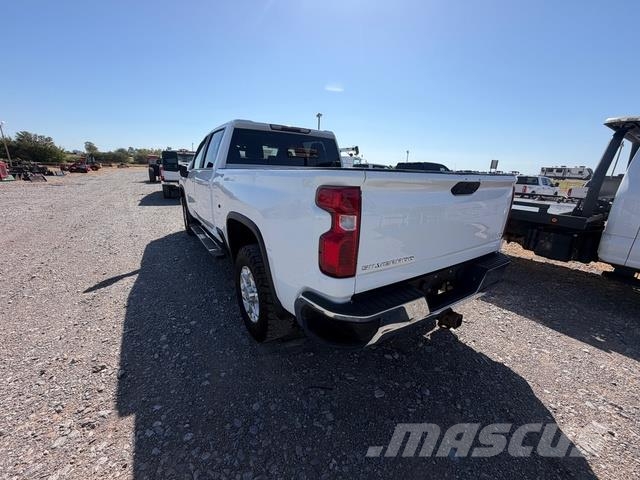 Chevrolet Silverado 2500HD Madelkaubikud