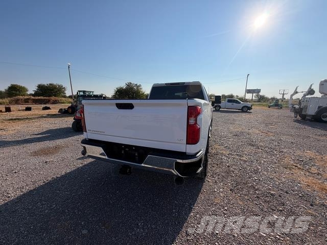Chevrolet Silverado 2500HD Vieglais kravas automobilis/izkraušana no sāniem