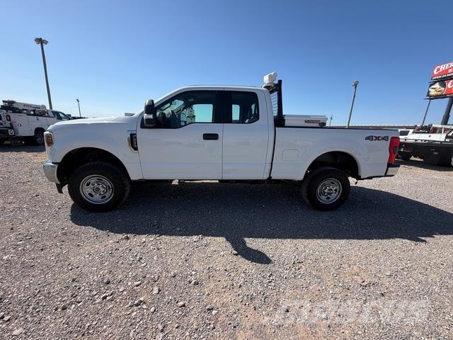 Ford F-250 Super Duty Madelkaubikud