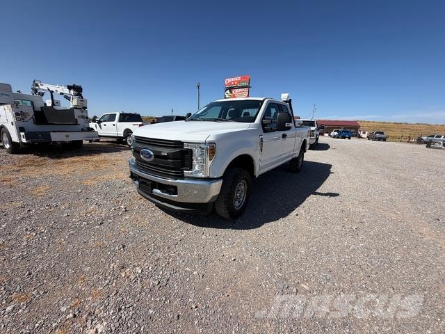 Ford F-250 Super Duty Madelkaubikud