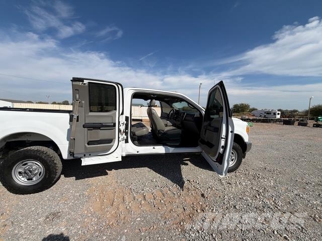 Ford F-250 Super Duty Caja abierta/laterales abatibles