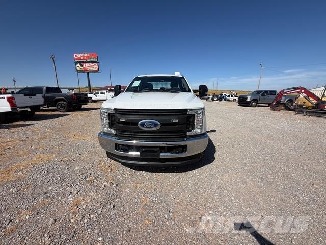 Ford F-250 Super Duty Madelkaubikud