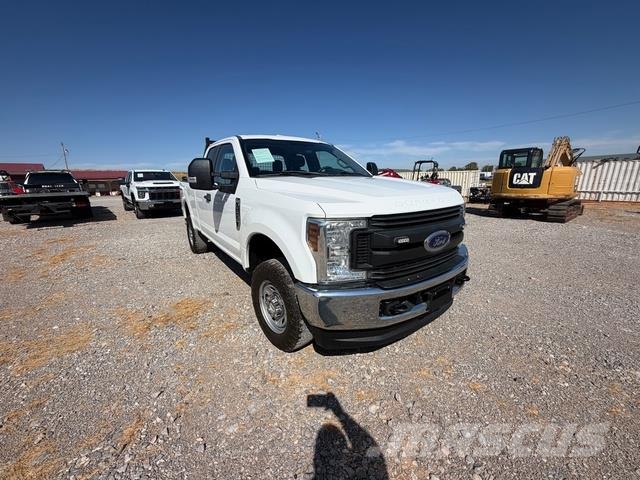 Ford F-250 Super Duty Madelkaubikud