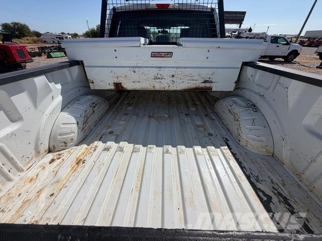 Ford F-250 Super Duty Madelkaubikud