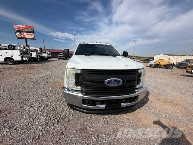 Ford F-250 Super Duty Caja abierta/laterales abatibles