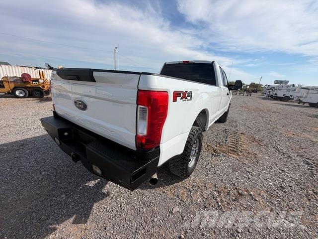 Ford F-250 Super Duty Caja abierta/laterales abatibles