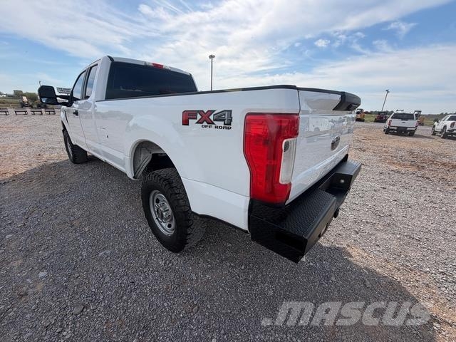 Ford F-250 Super Duty Caja abierta/laterales abatibles