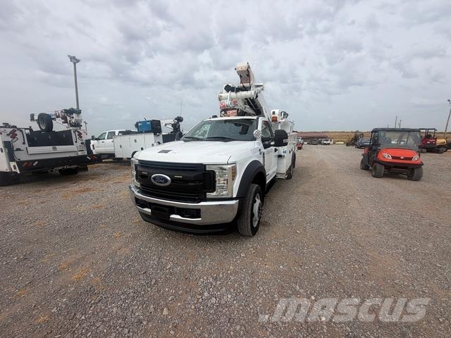 Ford F-550 دلاء