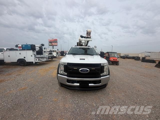 Ford F-550 دلاء