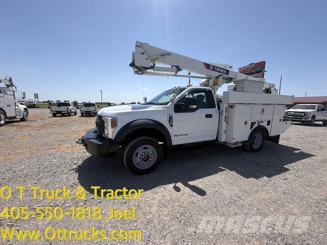 Ford F550 دلاء