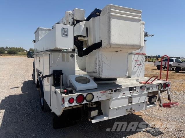 Ford F550 دلاء