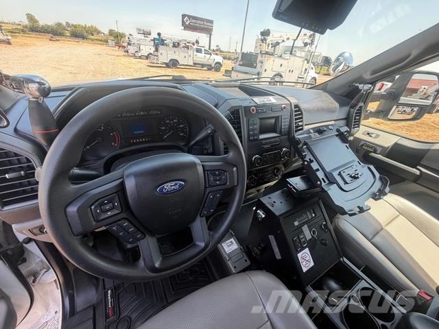 Ford F550 دلاء