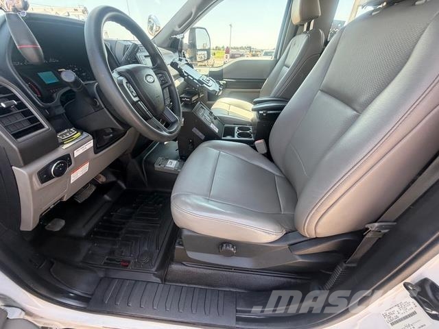 Ford F550 دلاء