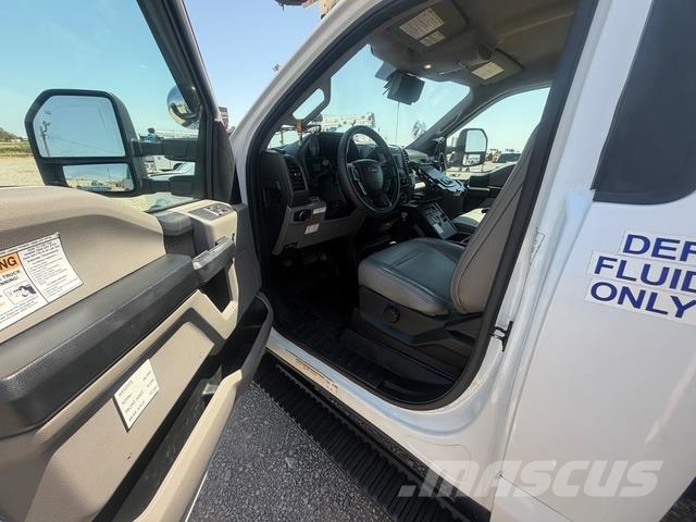 Ford F550 دلاء