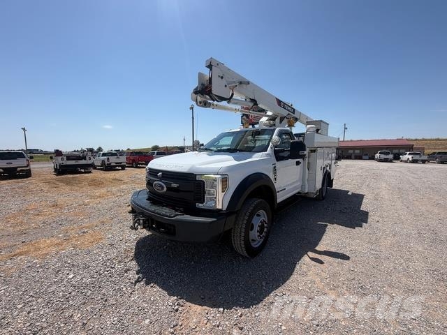 Ford F550 دلاء