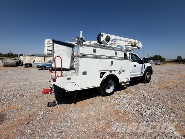Ford F550 دلاء