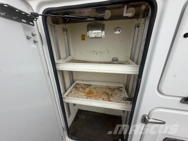 Freightliner M2-106 トラック高所作業車