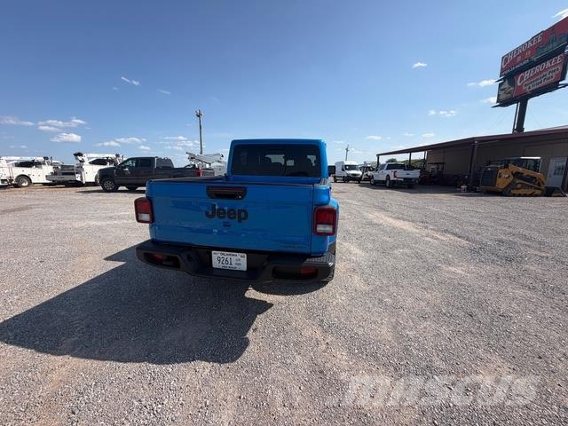 Jeep Gladiator Kis teherszállító/Platós kocsi