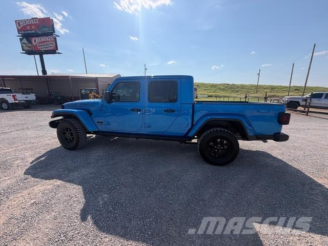 Jeep Gladiator Kis teherszállító/Platós kocsi