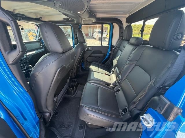 Jeep Gladiator Kis teherszállító/Platós kocsi