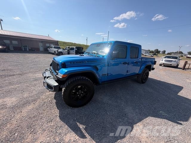 Jeep Gladiator Kis teherszállító/Platós kocsi