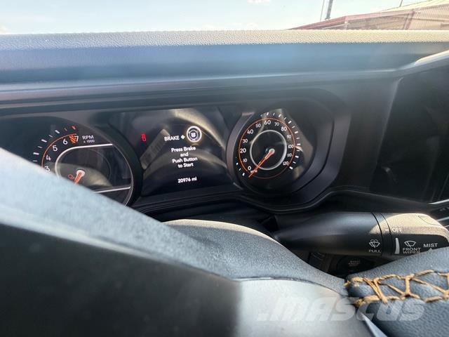 Jeep Gladiator Kis teherszállító/Platós kocsi