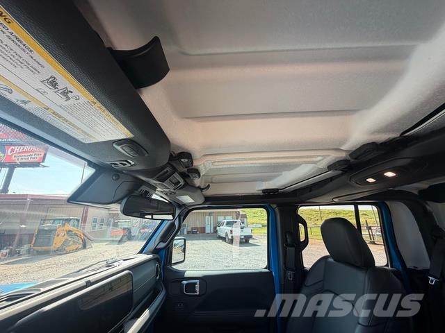 Jeep Gladiator Kis teherszállító/Platós kocsi