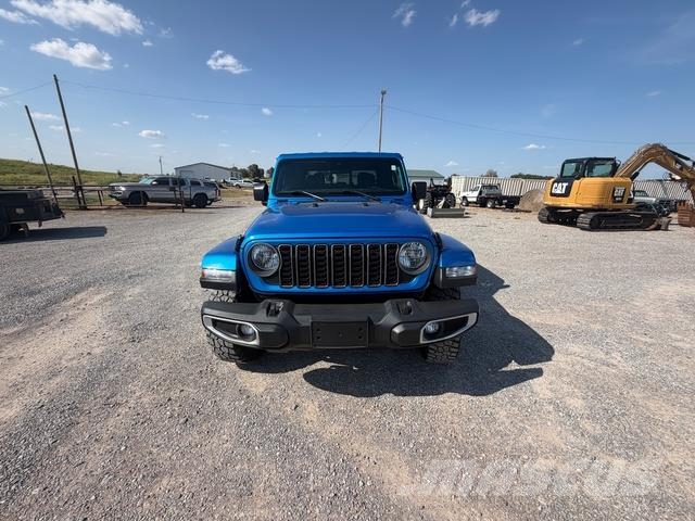 Jeep Gladiator Kis teherszállító/Platós kocsi