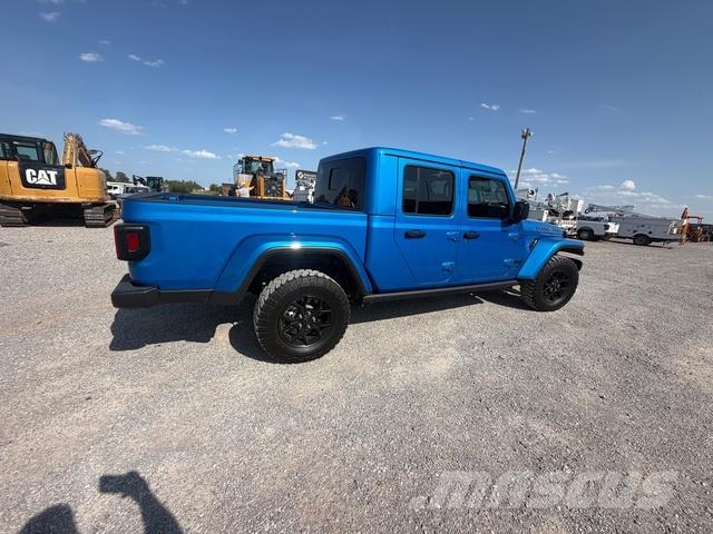 Jeep Gladiator Kis teherszállító/Platós kocsi