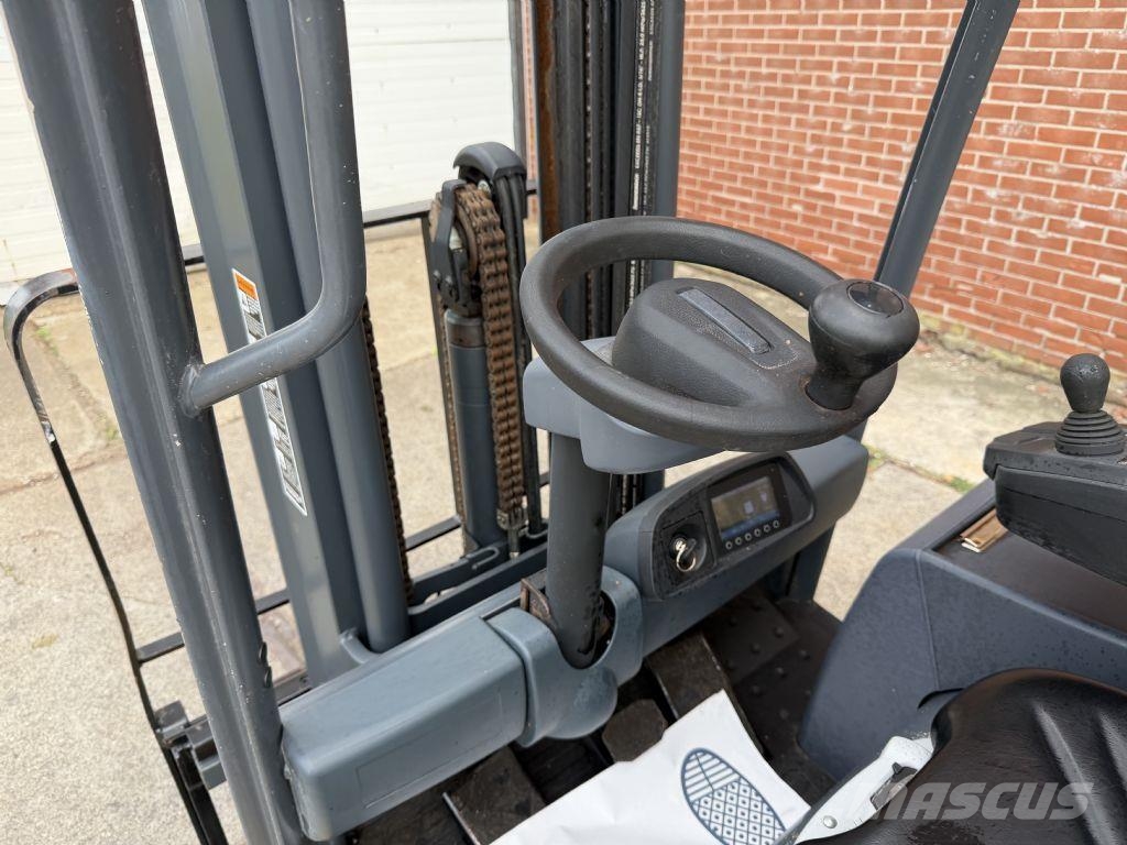 CAT 2ET4000 Elektriske trucker
