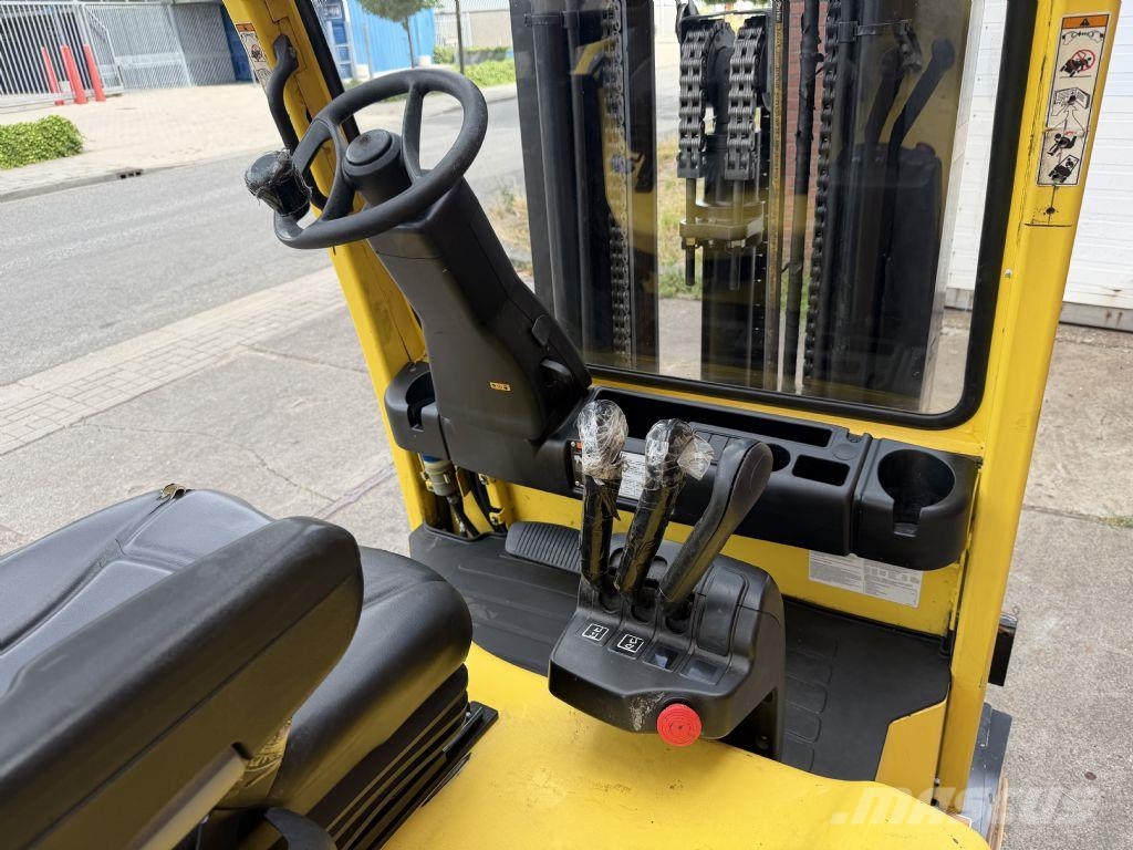 Hyster E4.0XN Electric forklifts