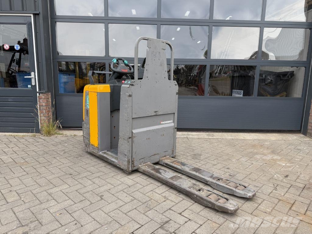 Jungheinrich ECE220 Stand-in stackers