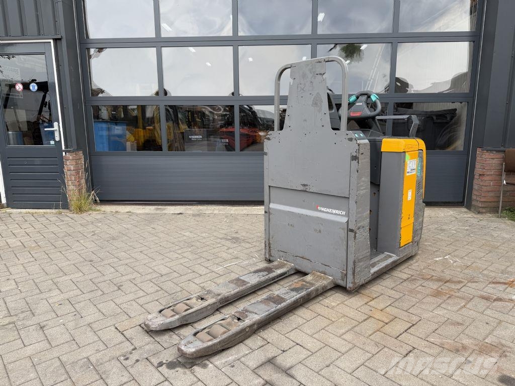 Jungheinrich ECE220 Stand-in stackers