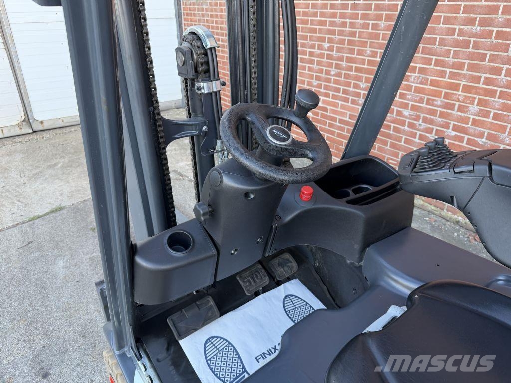 Linde E16-02 Electric forklifts