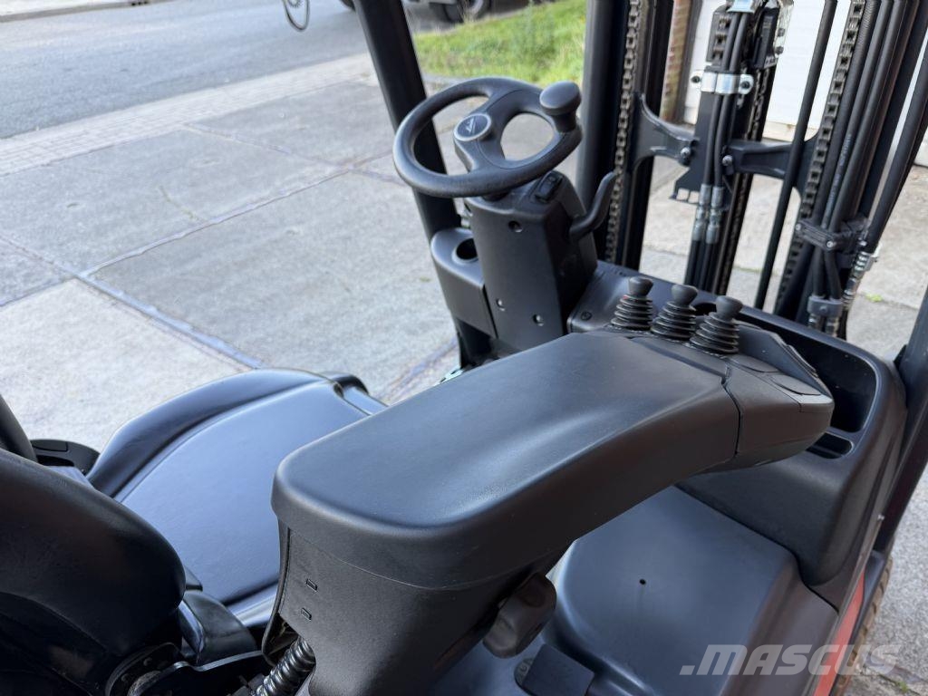 Linde E16-02 Electric forklifts