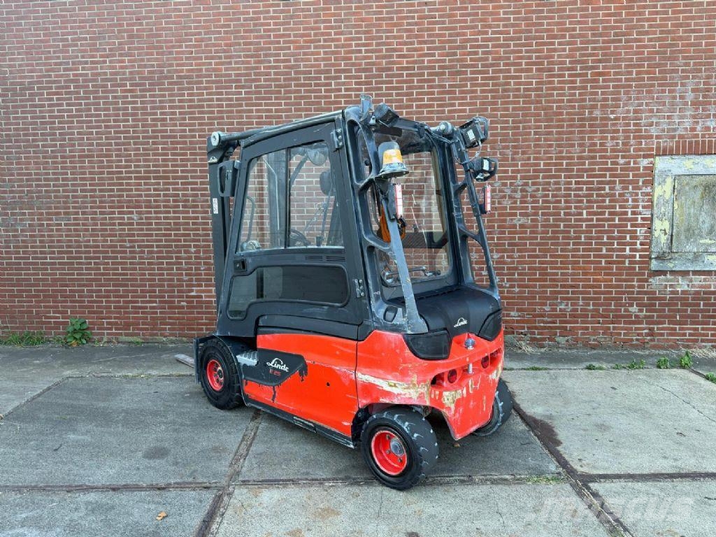 Linde E25L-01 Chariots élévateurs électriques