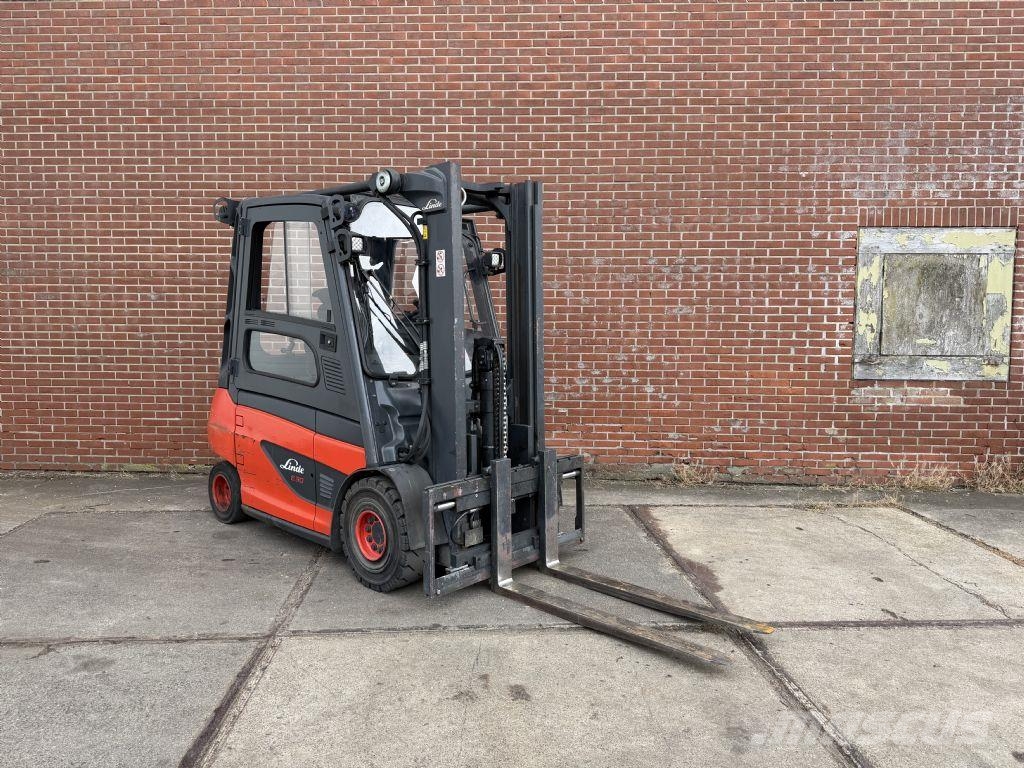 Linde E30-01 Electric forklifts