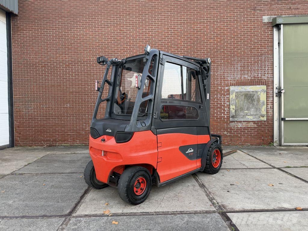 Linde E50HL-01 Chariots élévateurs électriques