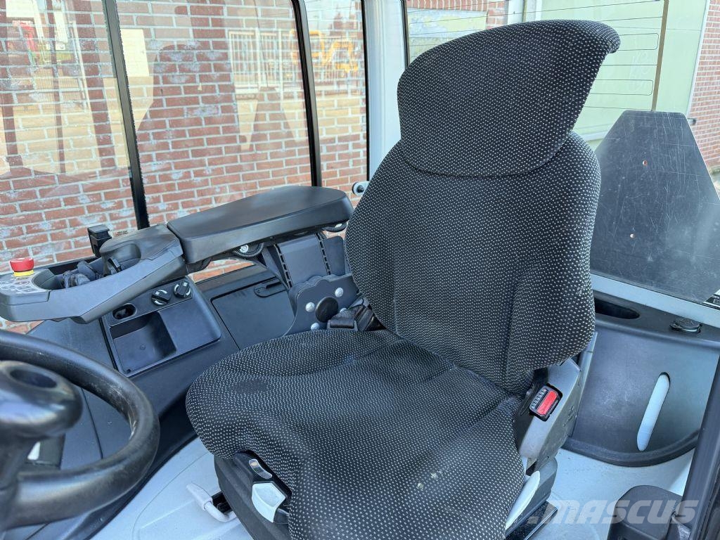 Still RX 60-25 Electric forklifts