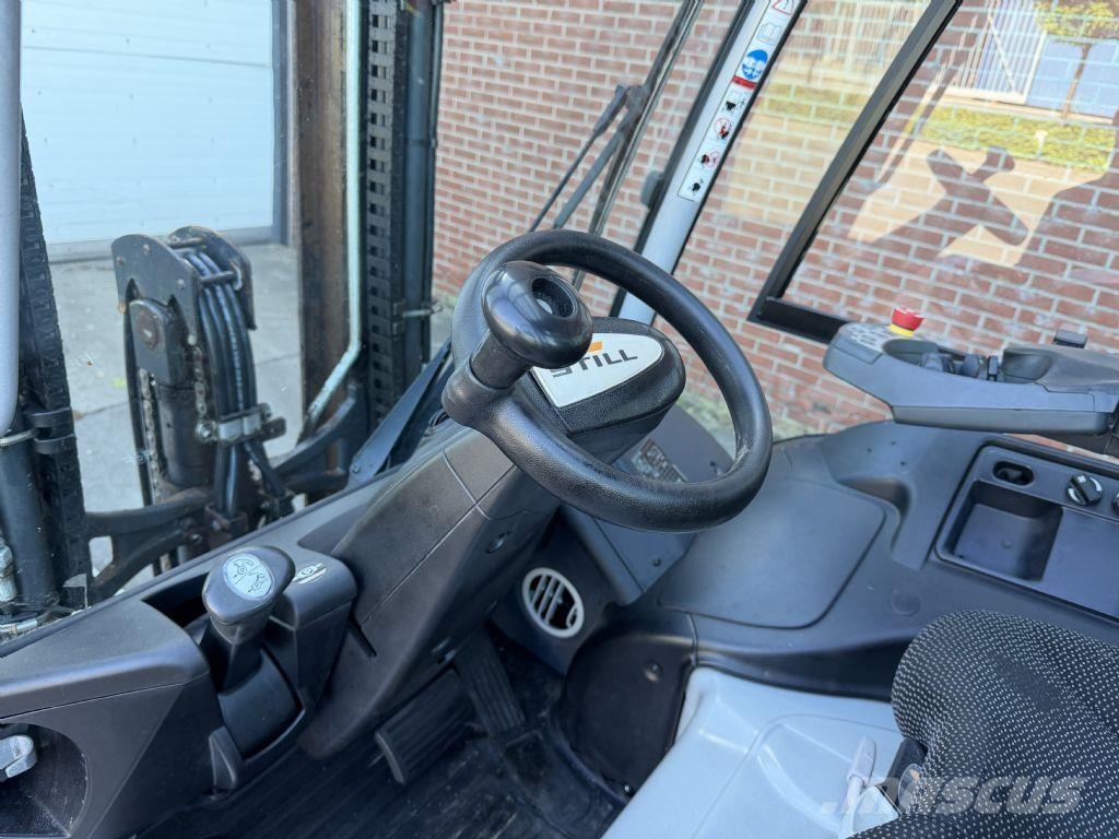 Still RX 60-25 Electric forklifts