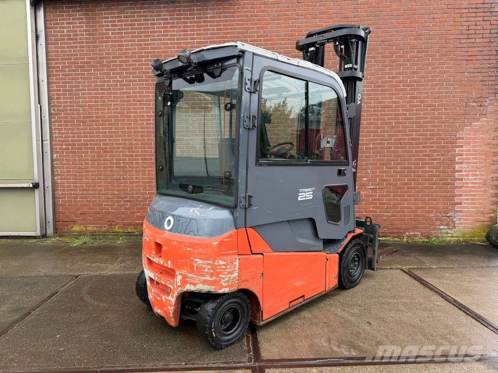 Toyota 8FBMT25 Electric forklifts