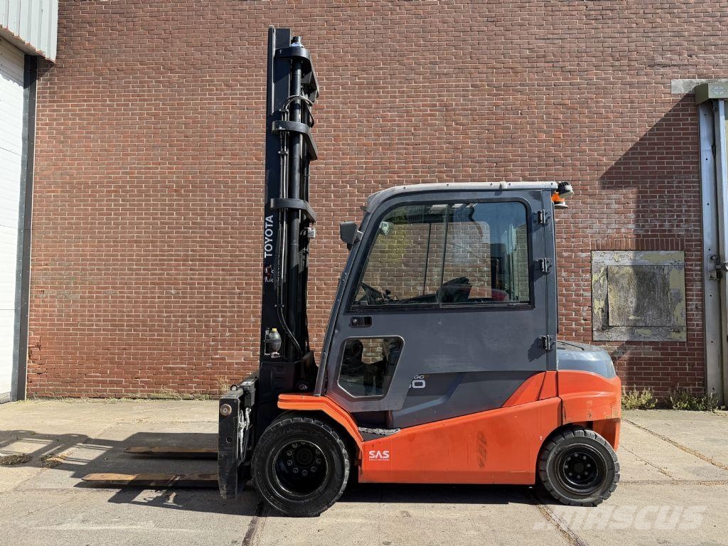 Toyota 8FBMT50 Electric forklifts