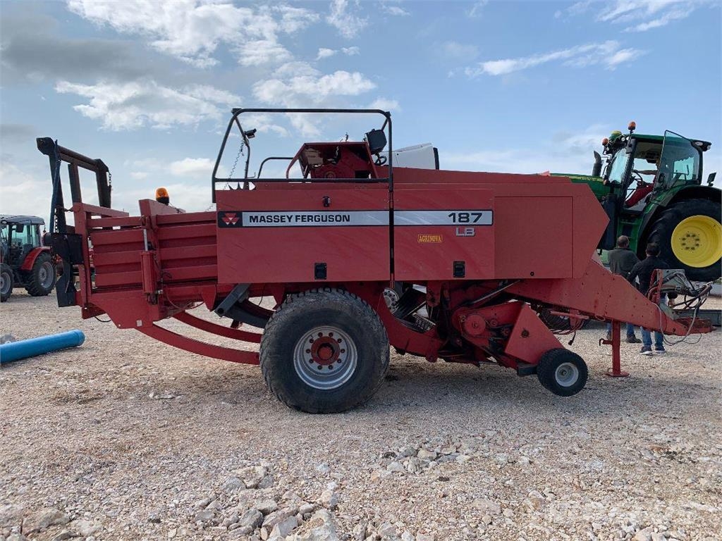 Altro MASSEY FERGUSON 187 LB Селскостопанство - Други