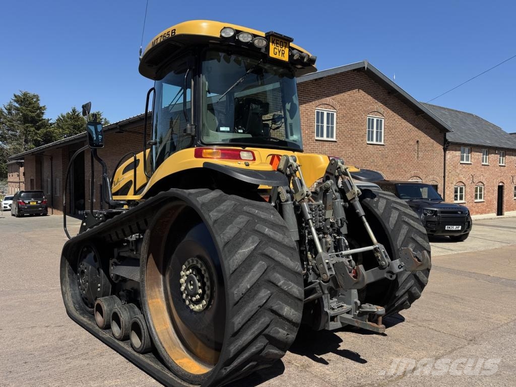 CAT 765B Challenger Další