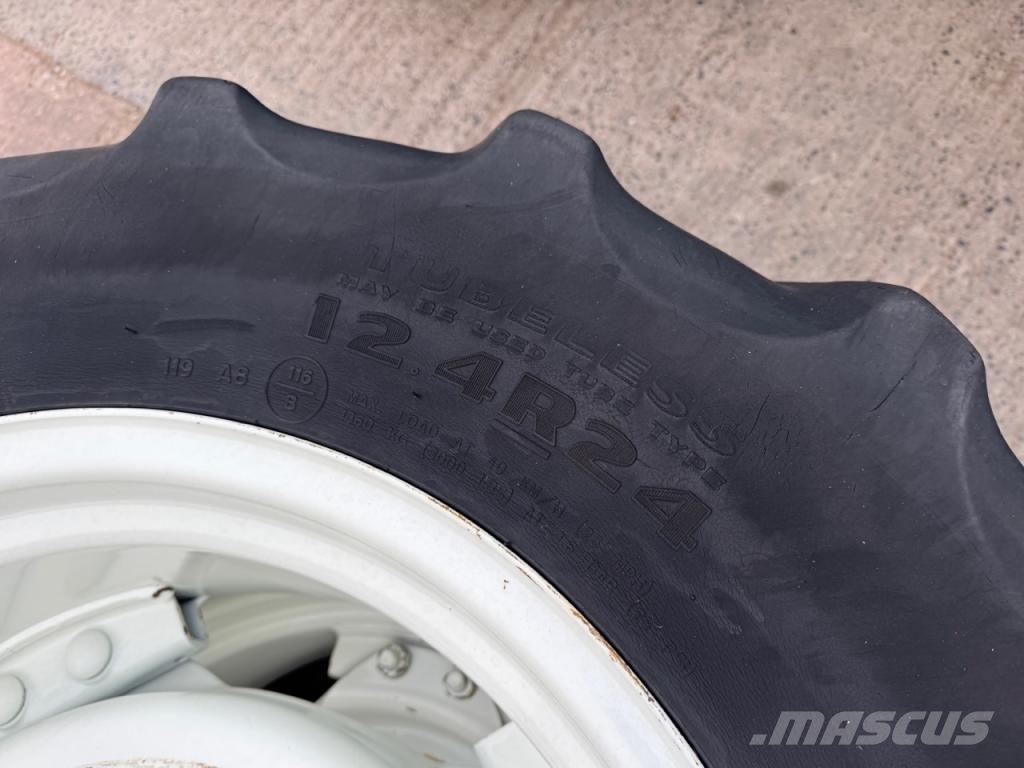 Goodyear T6160 Autres équipements pour tracteur