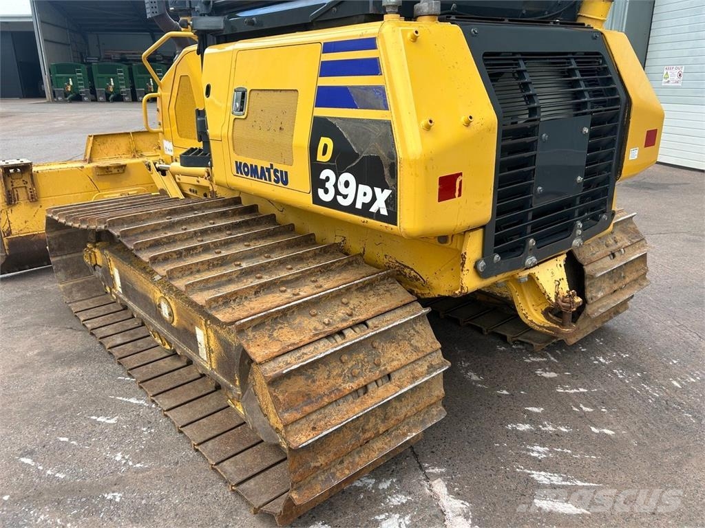 Komatsu D39 PX Bulldozer ماكينات زراعية - غير ذلك